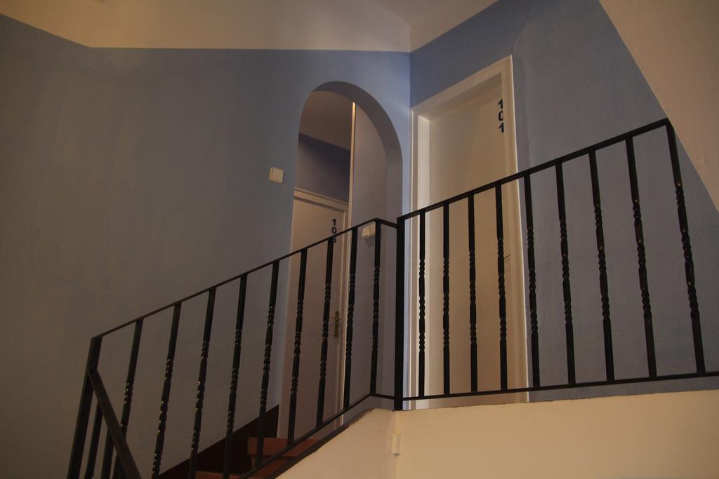 Hostal Portbou Exterior photo